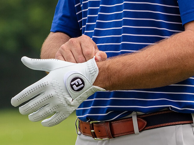 which hand does a golf glove go on