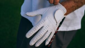 how to clean golf gloves